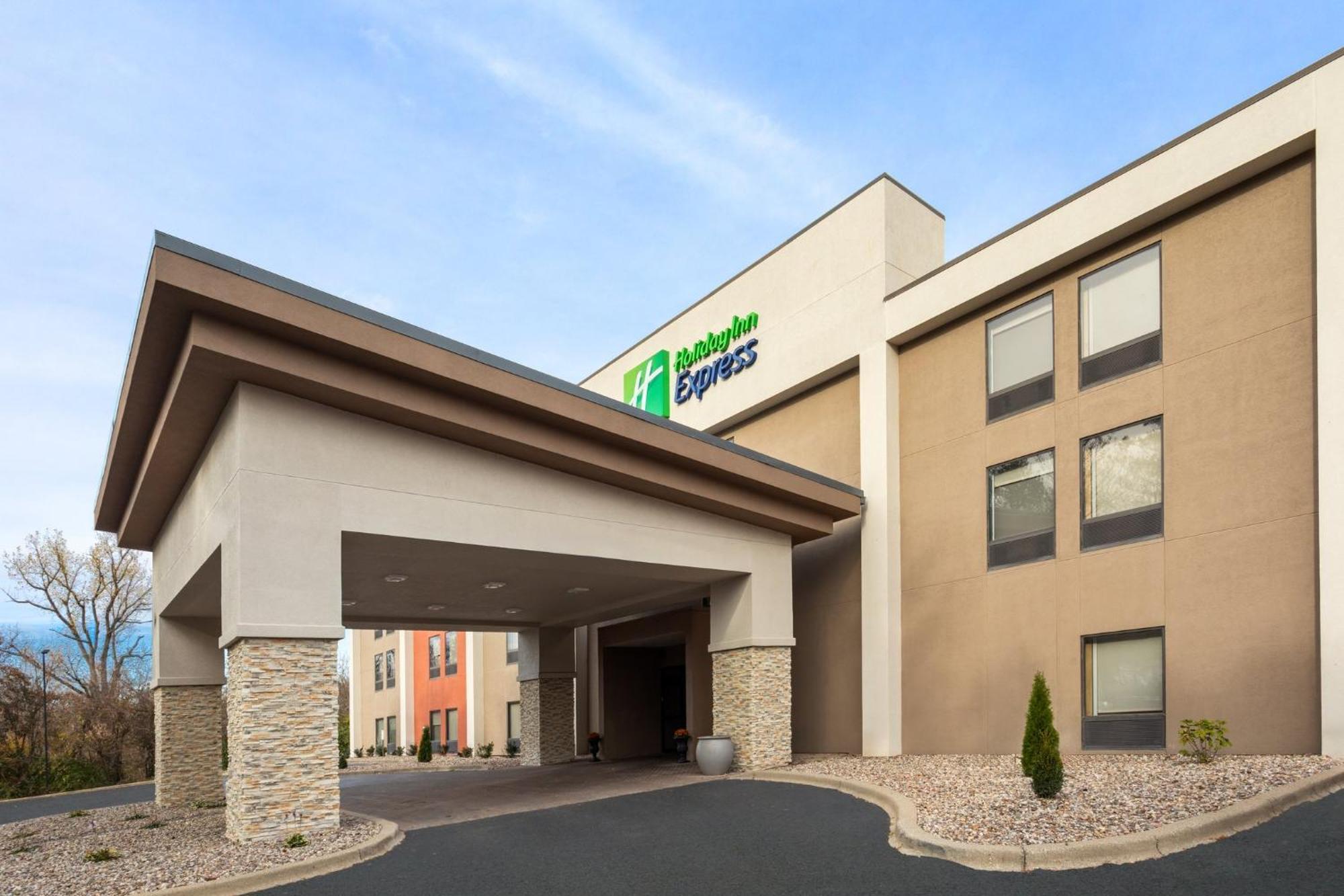 Holiday Inn Express - Нью-Олбани Экстерьер фото