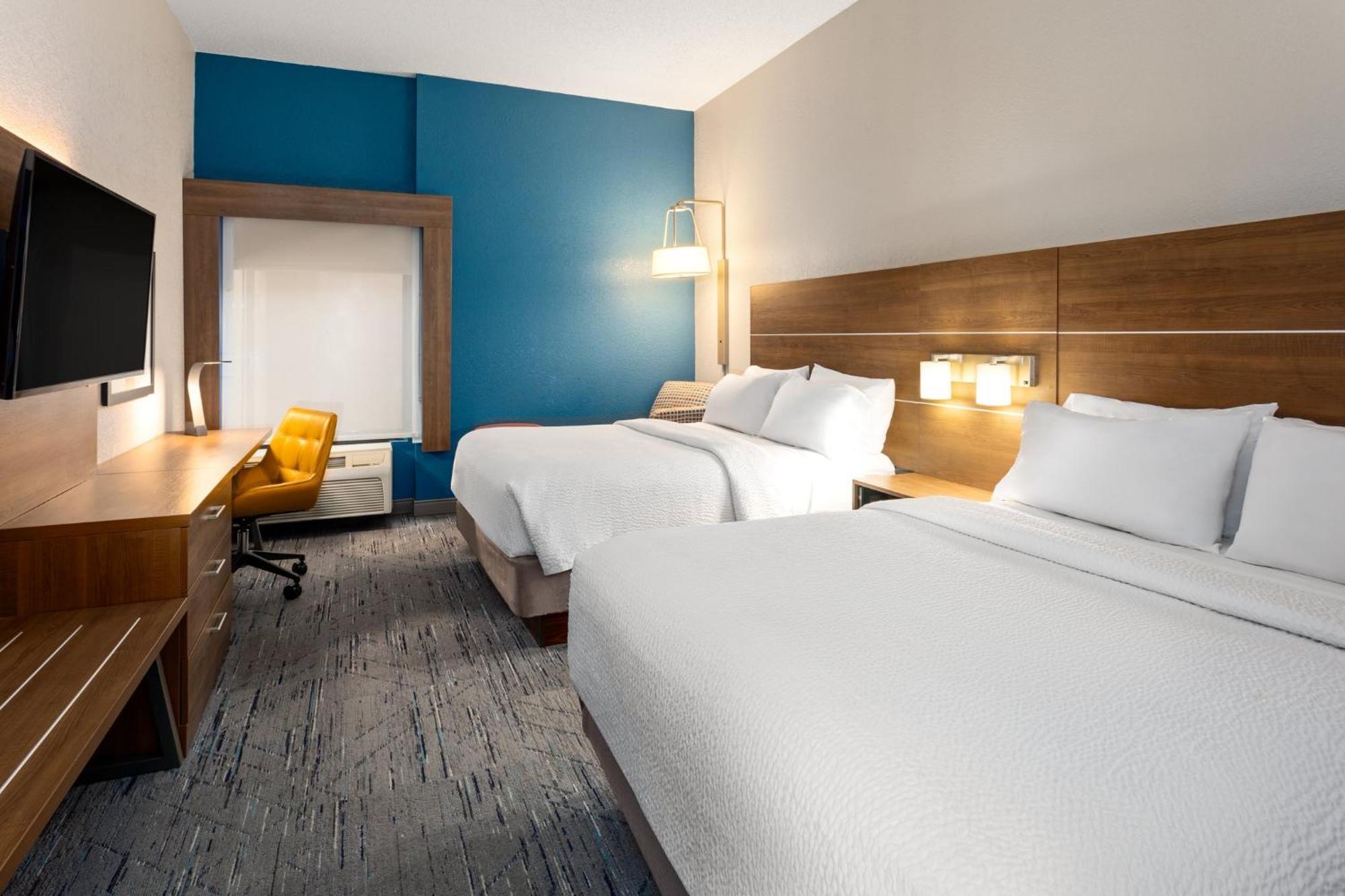 Holiday Inn Express - Нью-Олбани Экстерьер фото