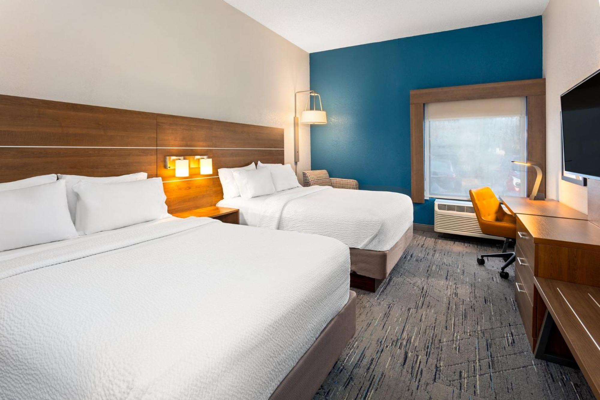 Holiday Inn Express - Нью-Олбани Экстерьер фото